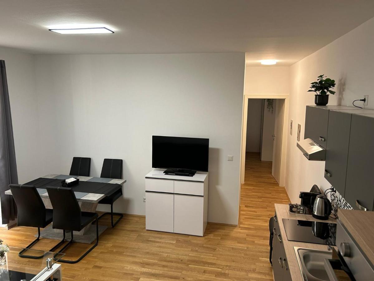 Paky Appartements 00322 Брук ан дер Лайта Екстериор снимка